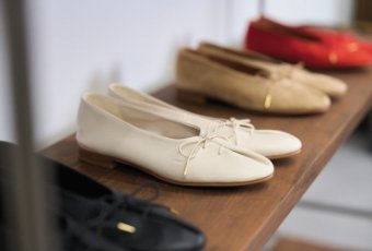 バレエシューズ